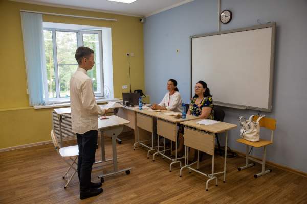 В Казани продолжается Международная олимпиада по русскому языку для учащихся школ с родным (нерусским) языком обучения.