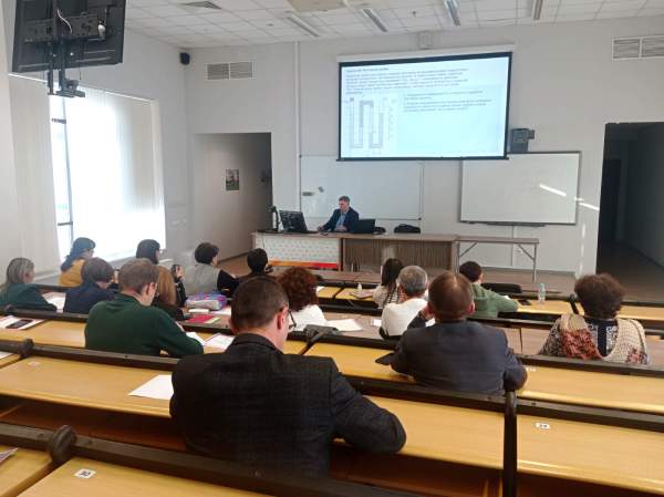 10 и 11 февраля состоялся семинар для учителей физики по теме «Методика подготовки обучающихся к всероссийской олимпиаде школьников».